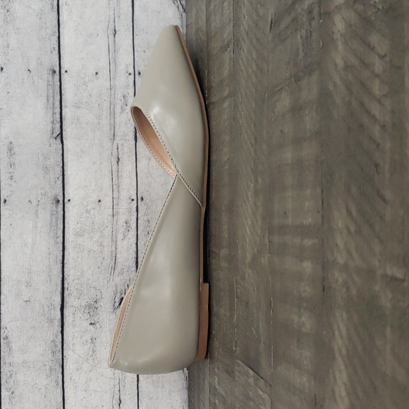 JourneeCollection-Cortni Pointed Toe Flat Gray Size 7.5W - Picture 3 of 8